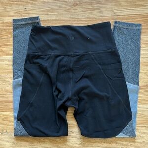 Athleta Colorblock pocket leggings (23”) - size XS